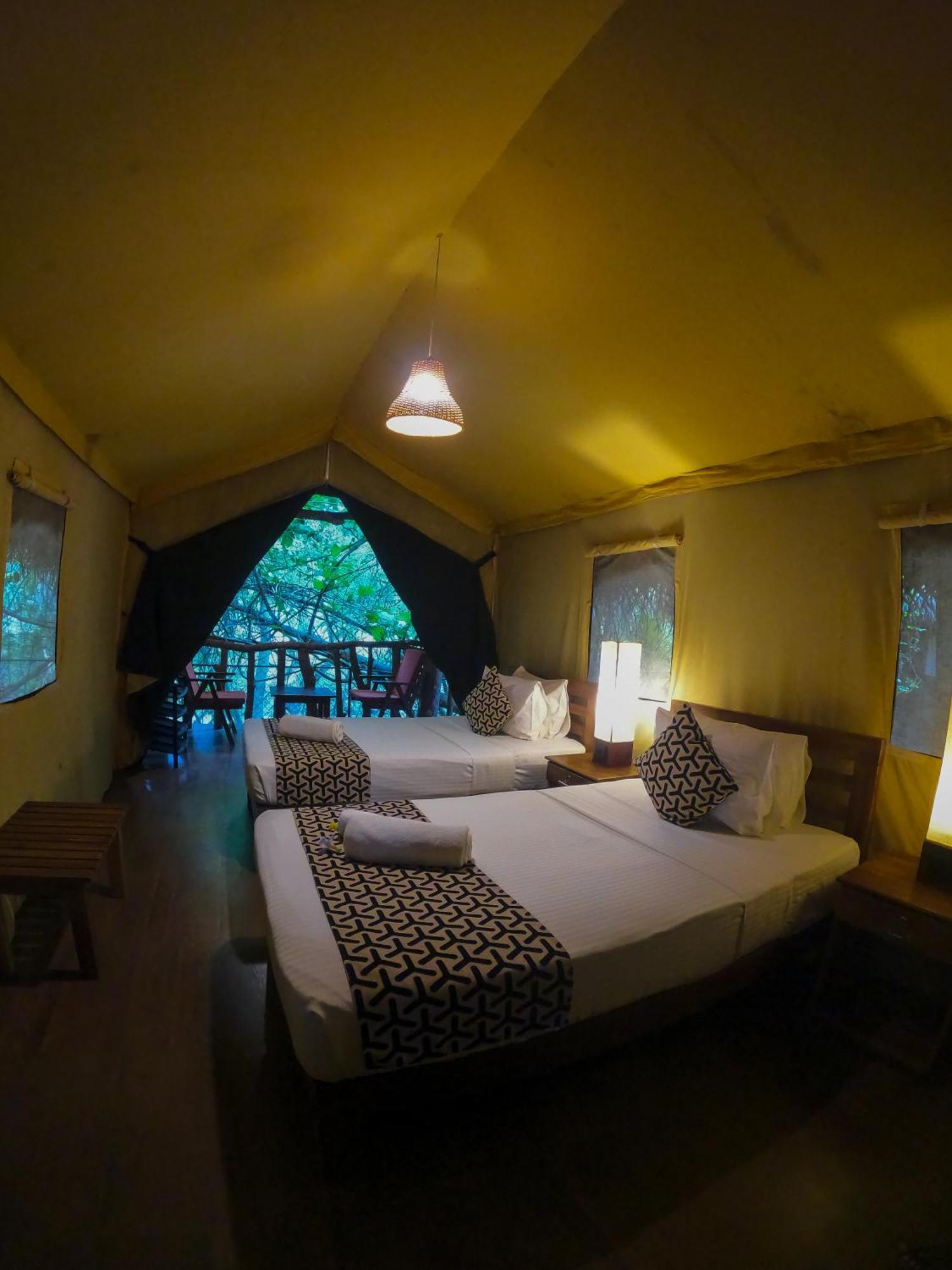 Athgira River Camping - ウダワラウェ エクステリア 写真